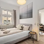 Blassdoerfer - Traumhafte Altbauwohnung Mit Self-checkin Und 93 Qm2 *