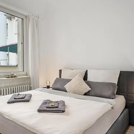 Blassdoerfer - Traumhafte Altbauwohnung Mit Self-checkin Und 93 Qm2 *