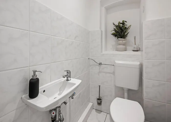 Blassdoerfer - Traumhafte Altbauwohnung Mit Self-checkin Und 93 Qm2 Daire *