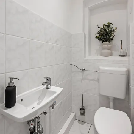 Blassdoerfer - Traumhafte Altbauwohnung Mit Self-checkin Und 93 Qm2 Apartment *